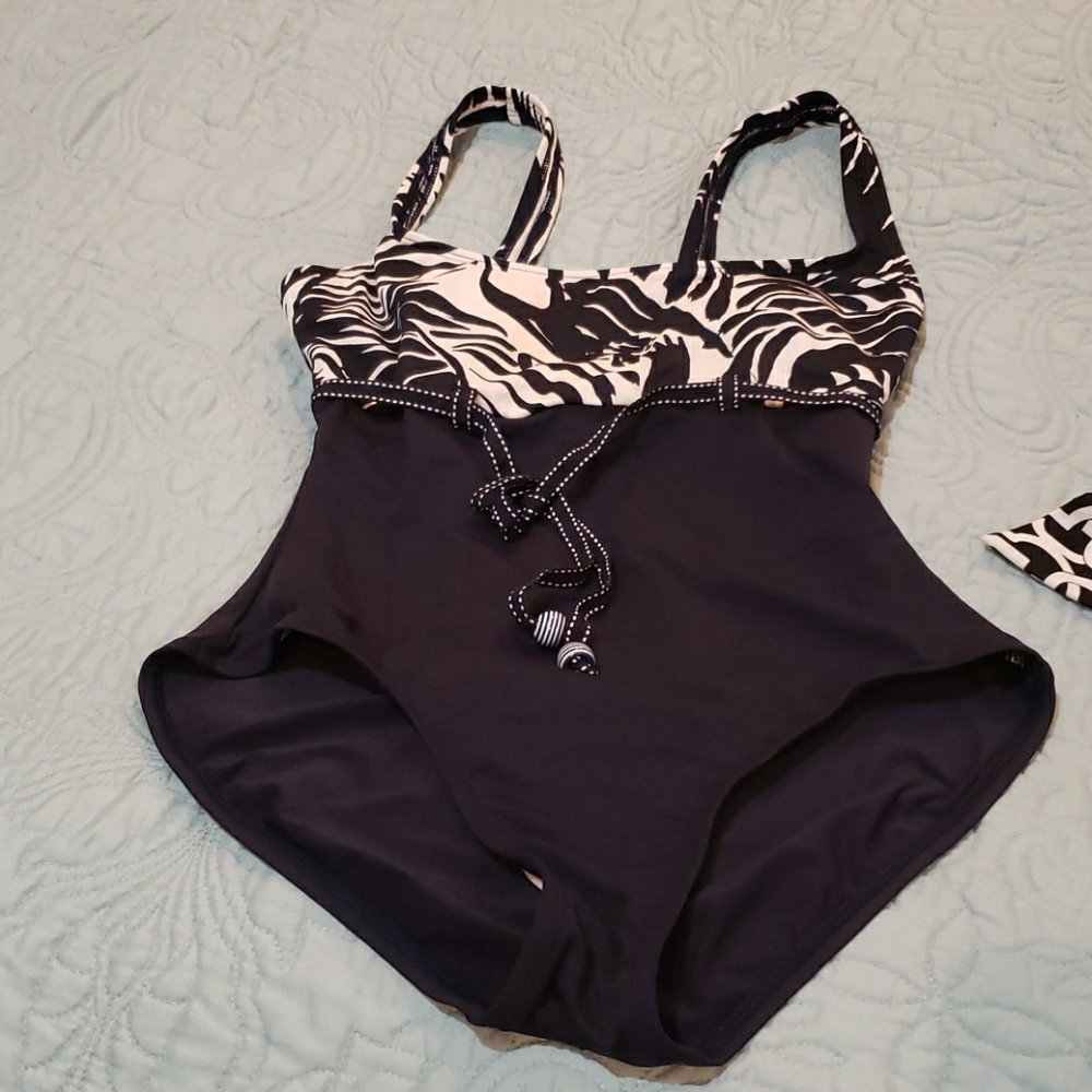 Bathing suit
